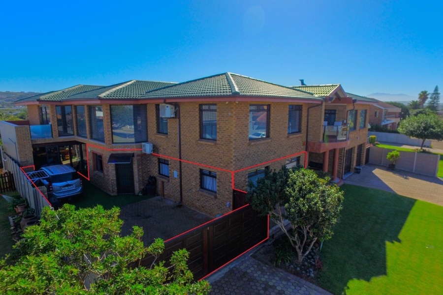 3 Bedroom Property for Sale in Bayview Western Cape